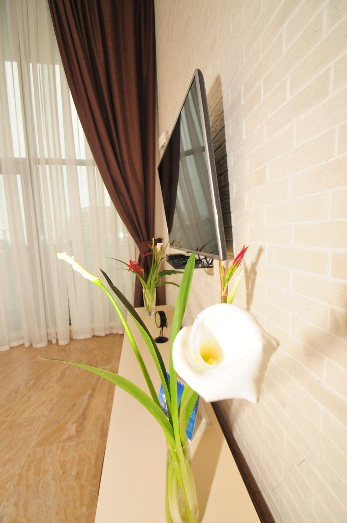 Orbi Apart Hotel In Front Of Aquapark Batumi Exterior photo