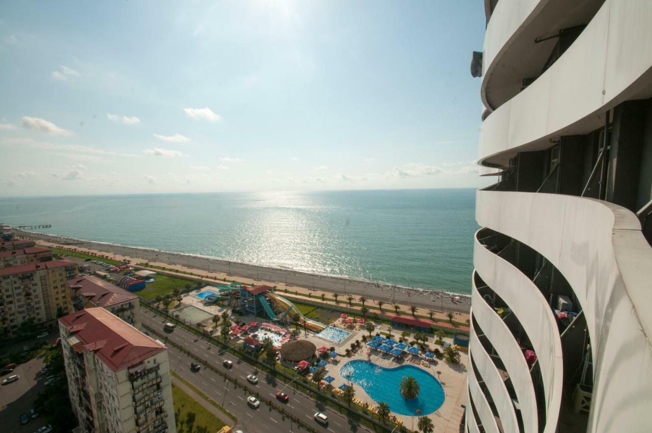 Orbi Apart Hotel In Front Of Aquapark Batumi Exterior photo